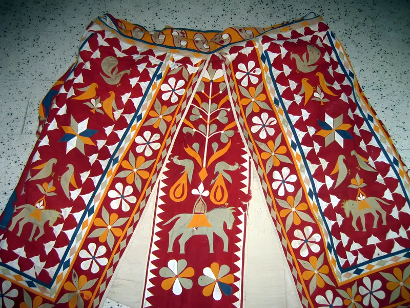 Appliqué garment
