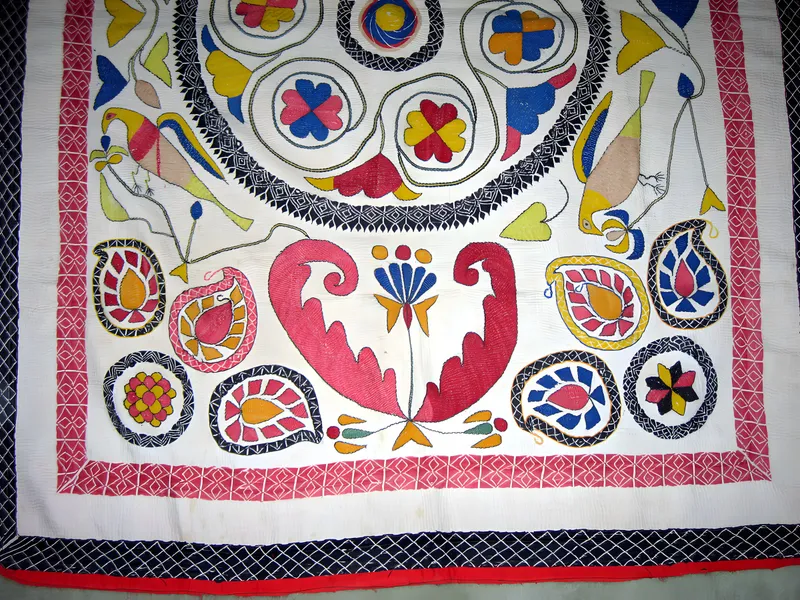 Kantha quatrefoils, detail