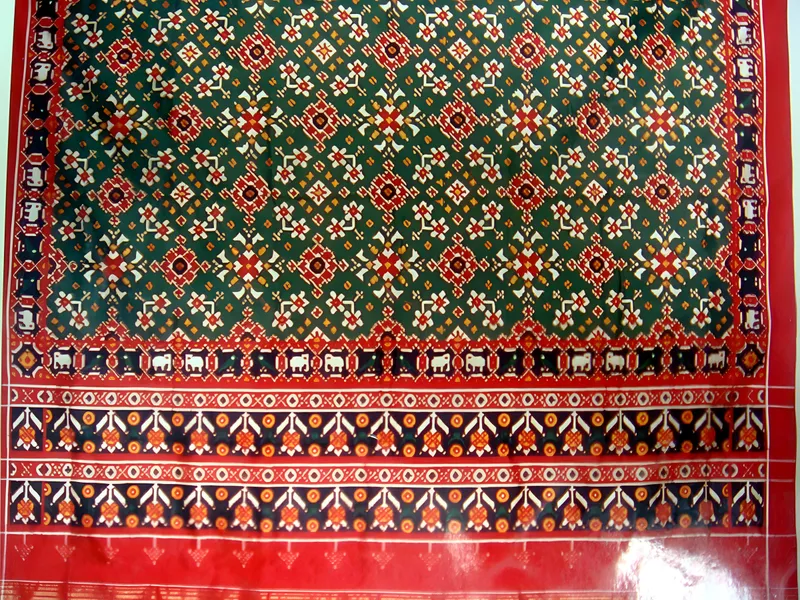 Patola with elaborate borders