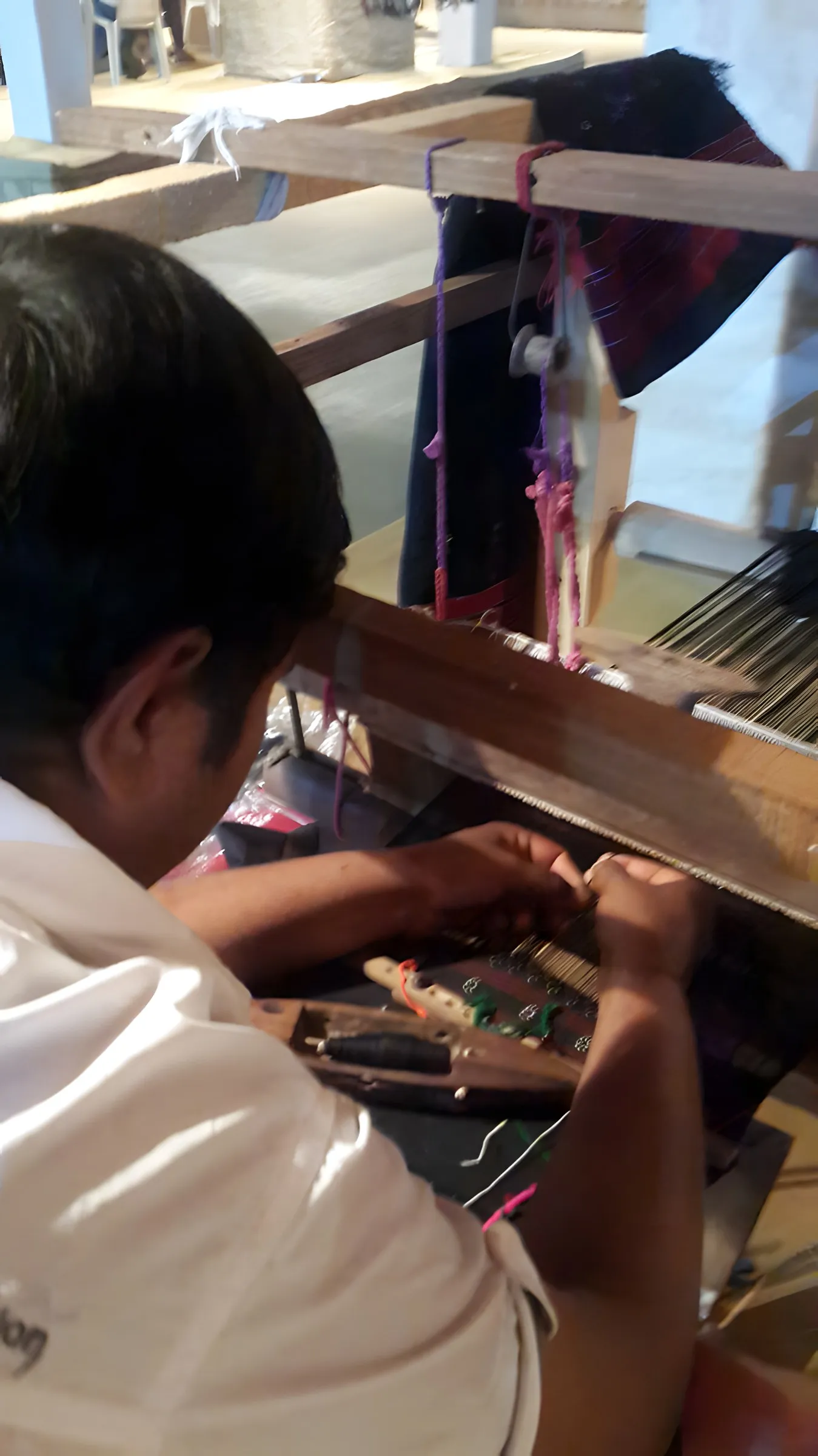 Weaving by hand