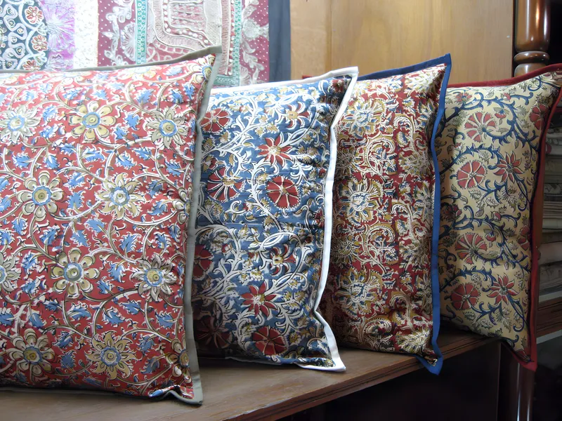 Block-printed cushion