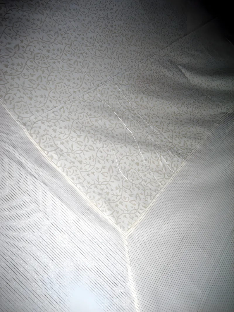 Block-printed table linen